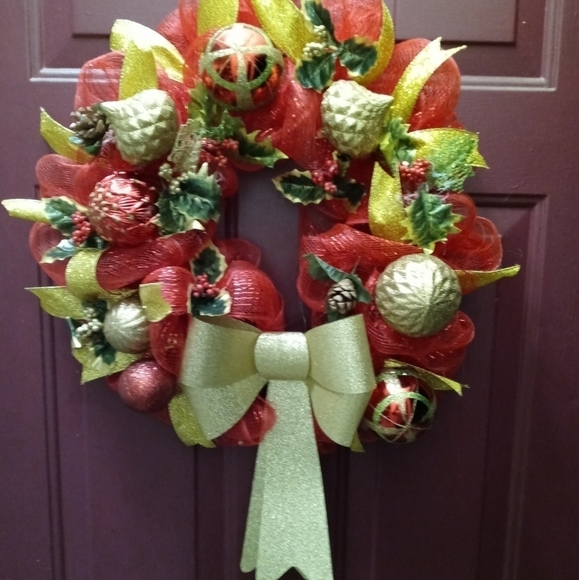 Handmade 14 in Christmas wreath - Picture 1 of 3